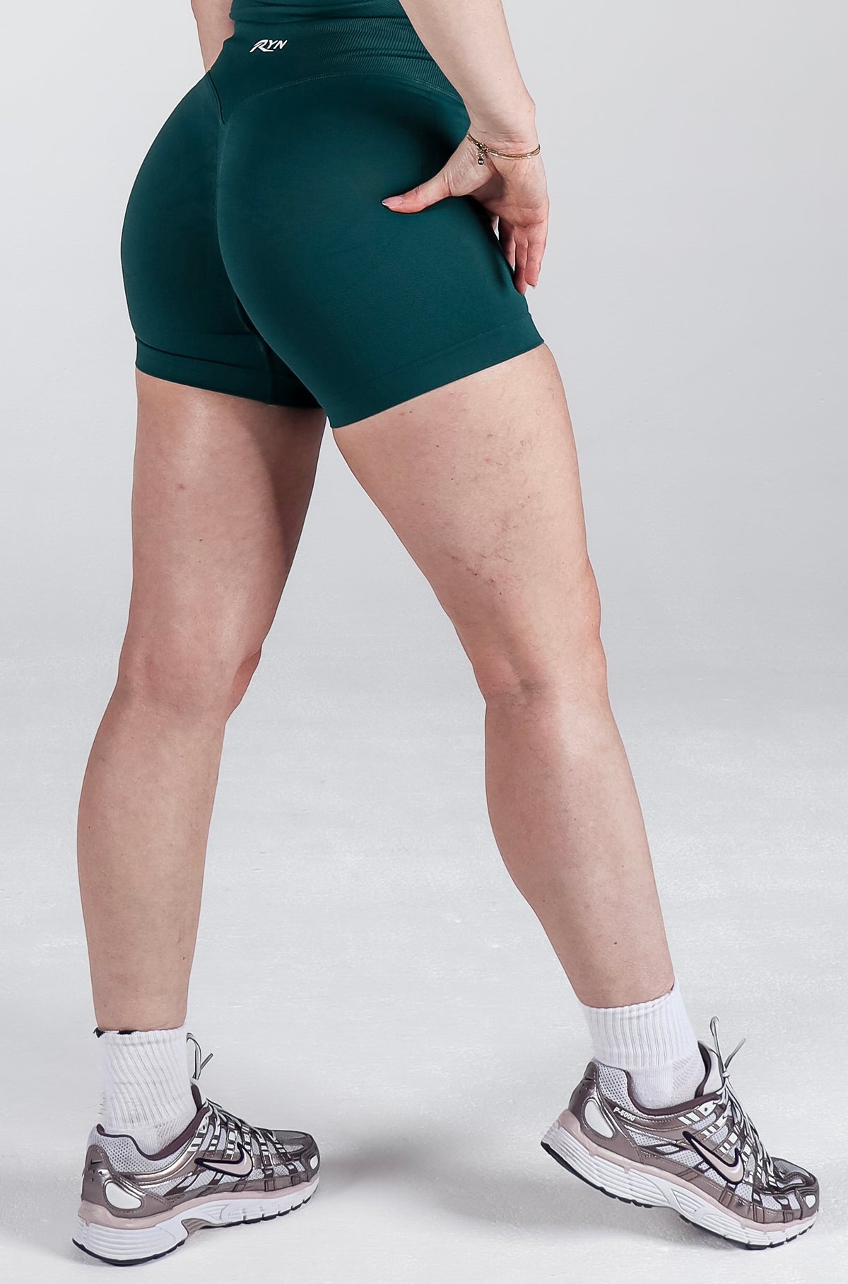 #kleur_pine green